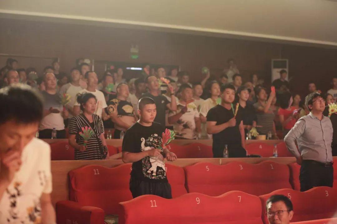 情绪之枪:如何扣动扳机,避免伤及自己?